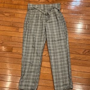NWT Kendall and Kylie women’s medium black and white plaid pants
